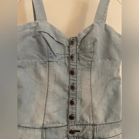 Chic Denim Button-Up Romper Noble - Picture 2 of 9